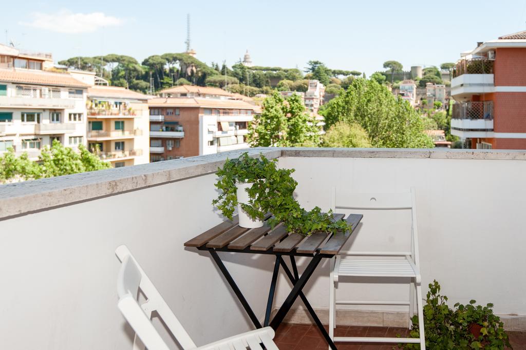 Apartamento La Lanterna Di San Pietro Roma Habitación foto