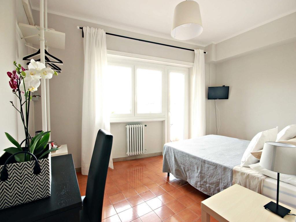 Apartamento La Lanterna Di San Pietro Roma Habitación foto